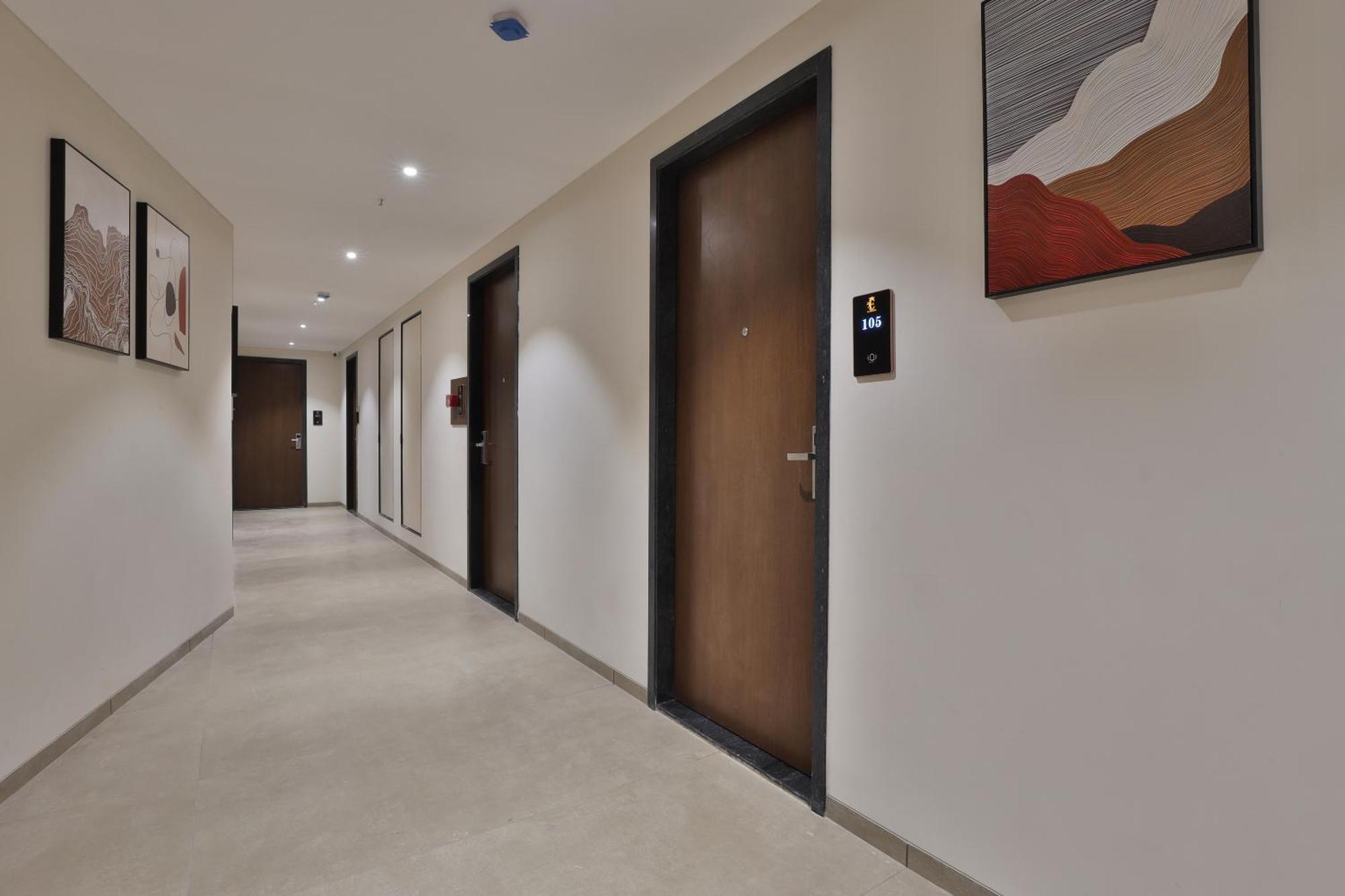 Hotel Elements Surat Exterior photo