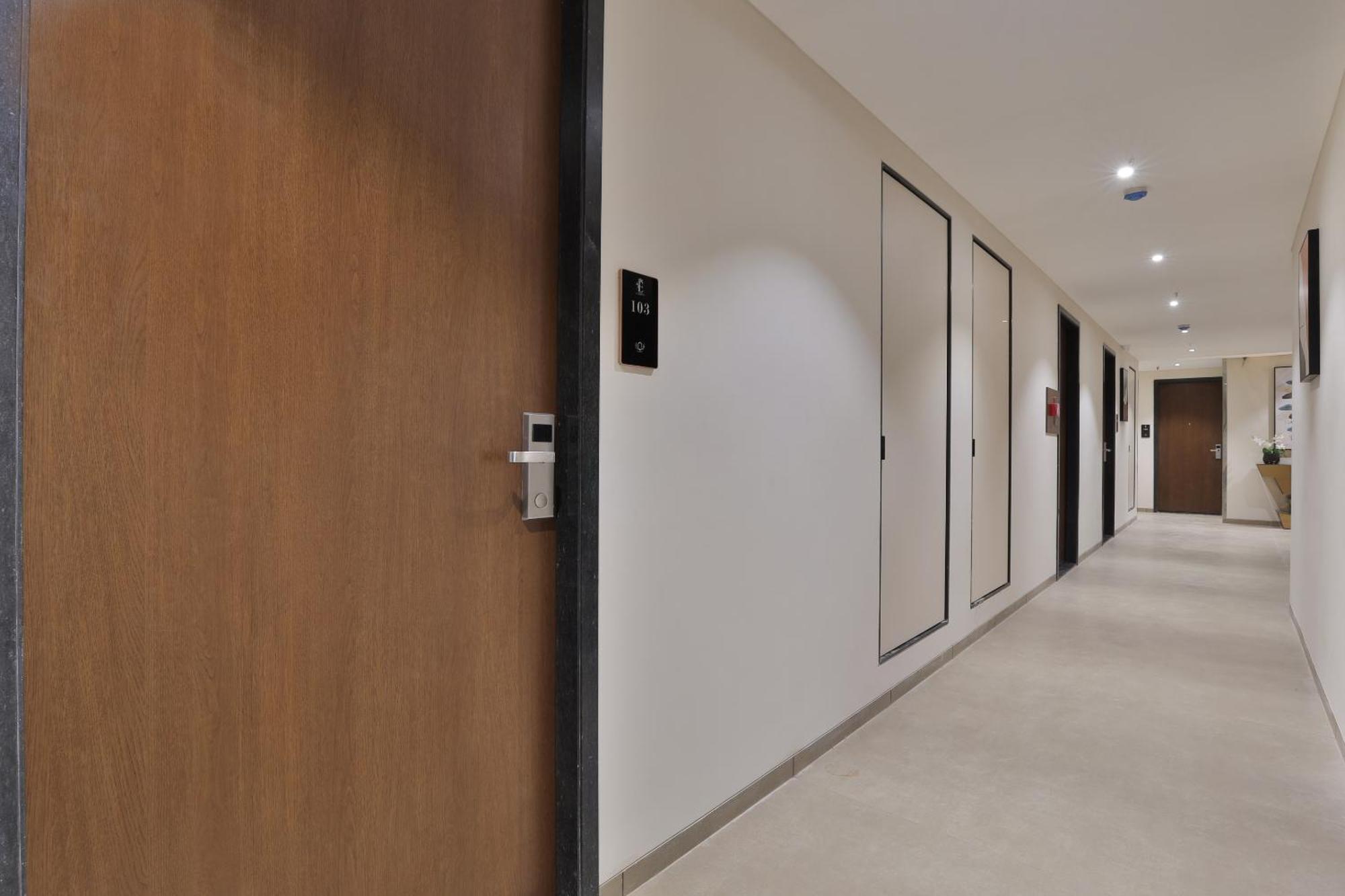 Hotel Elements Surat Exterior photo