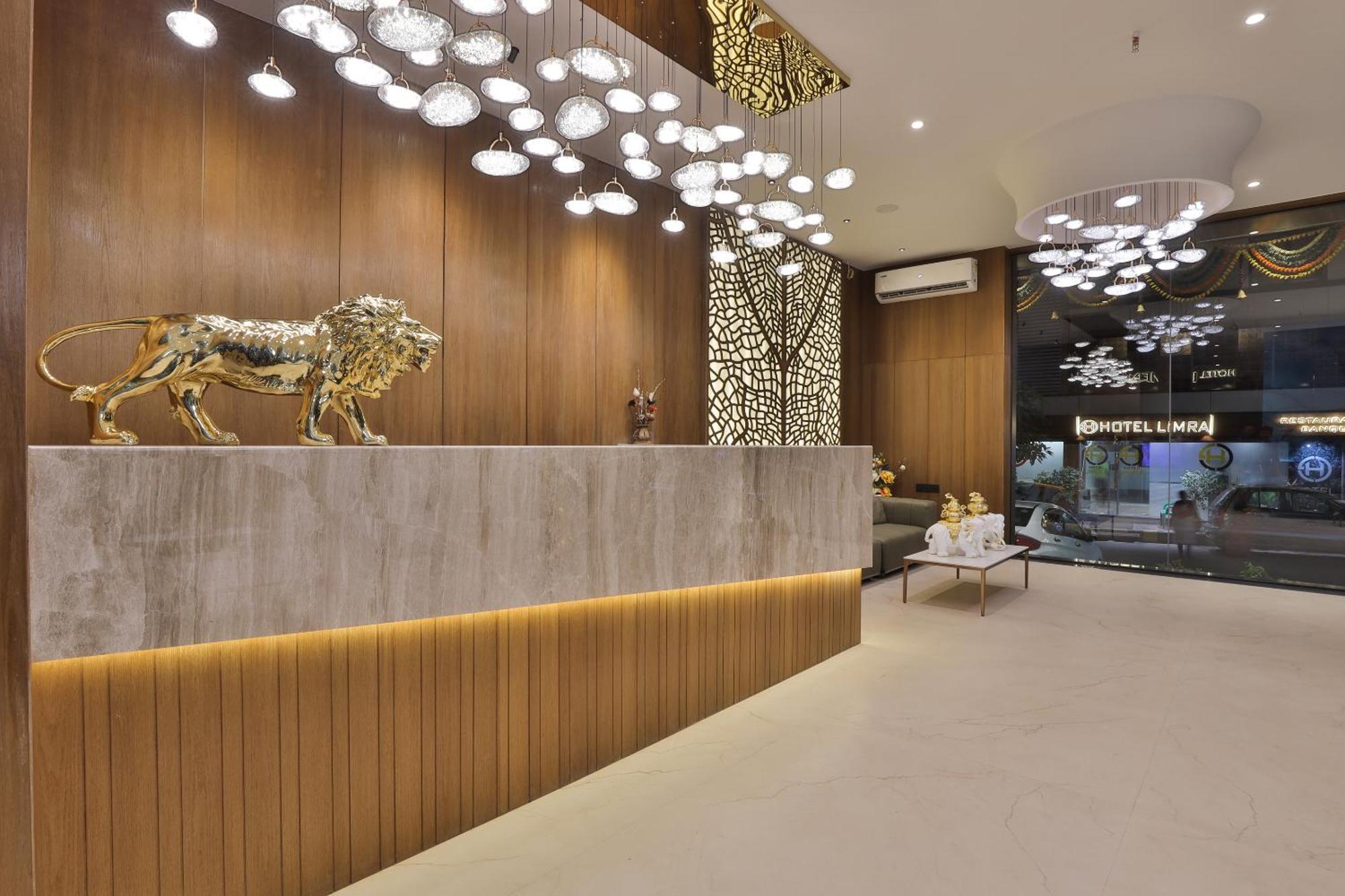 Hotel Elements Surat Exterior photo