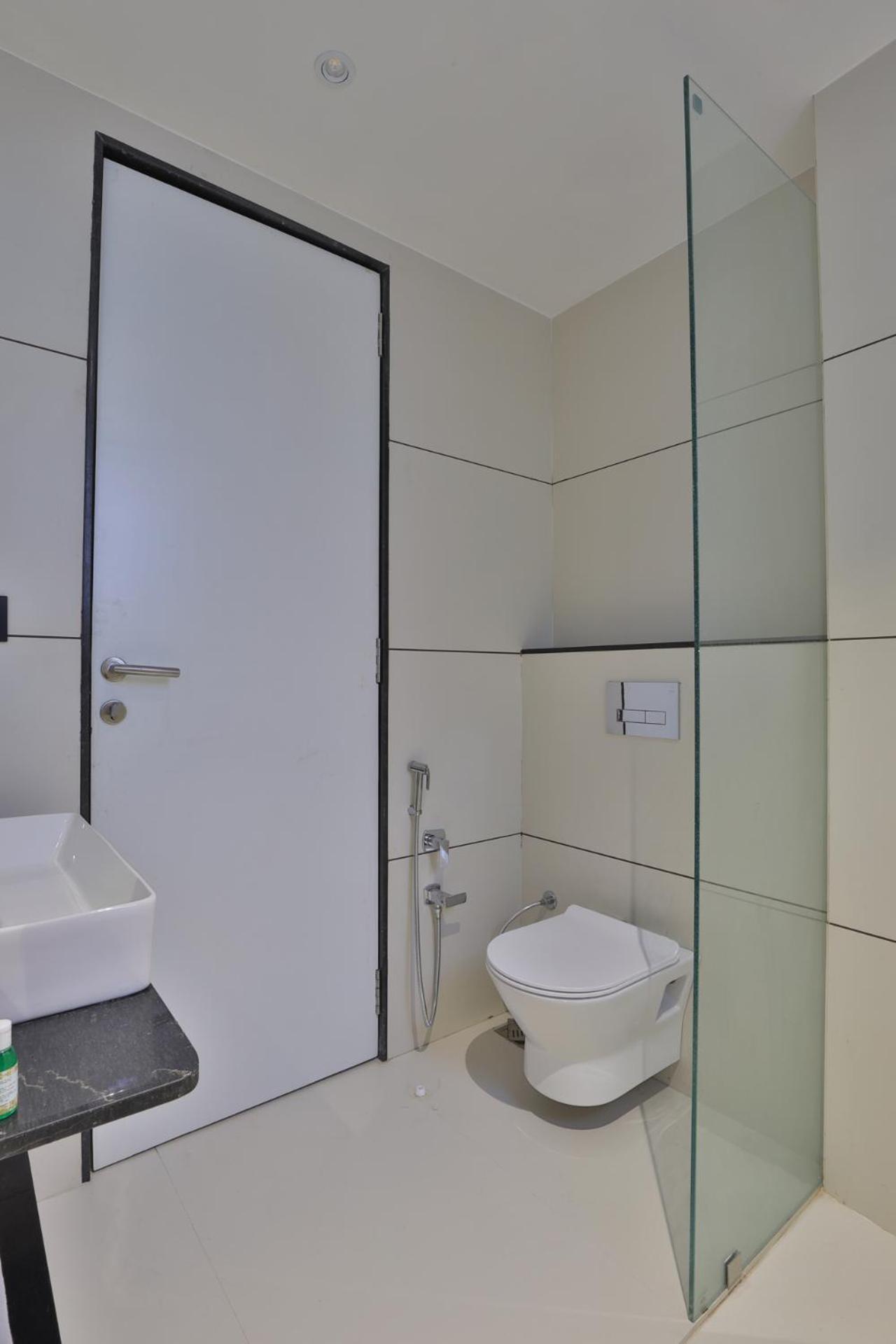 Hotel Elements Surat Exterior photo