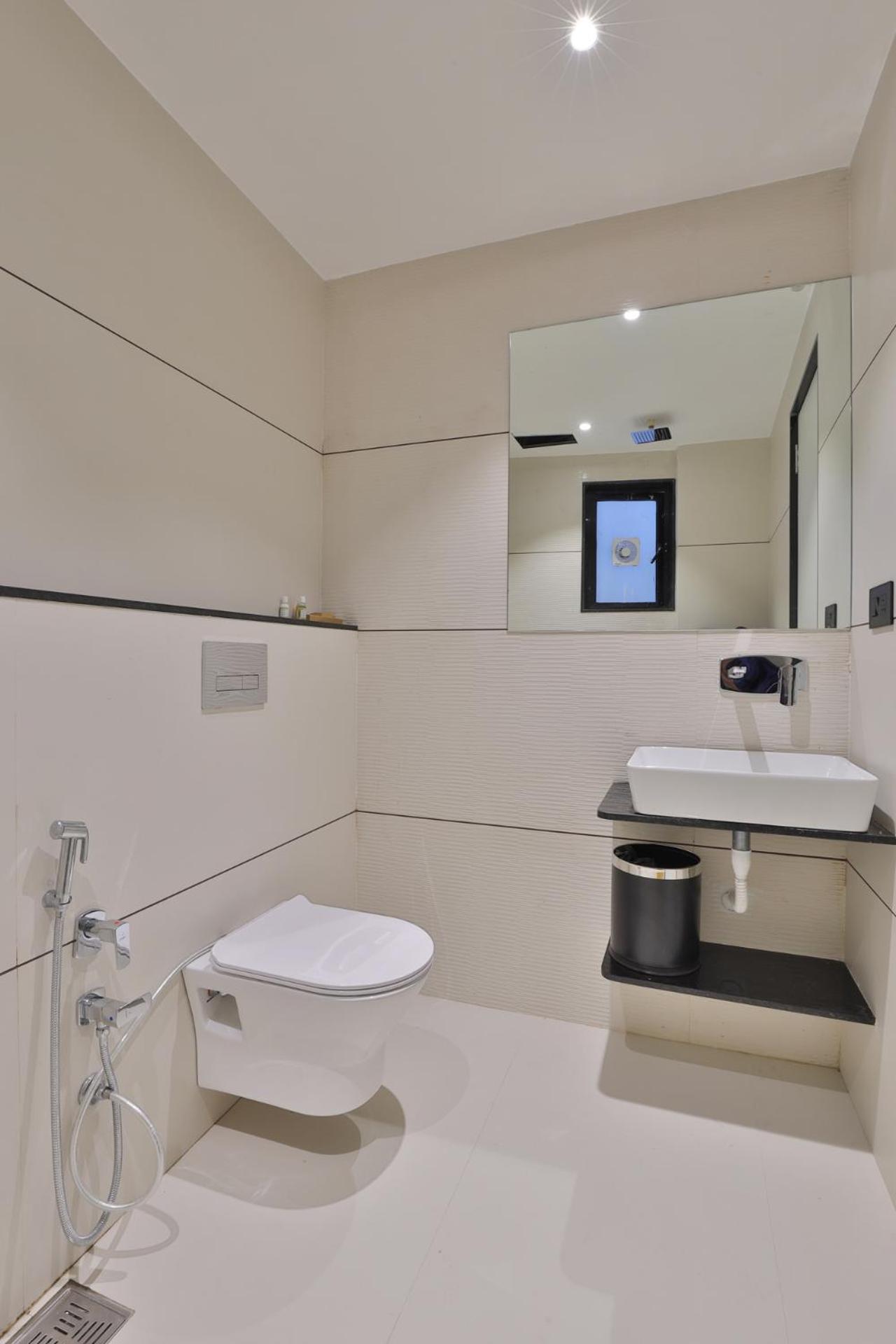 Hotel Elements Surat Exterior photo