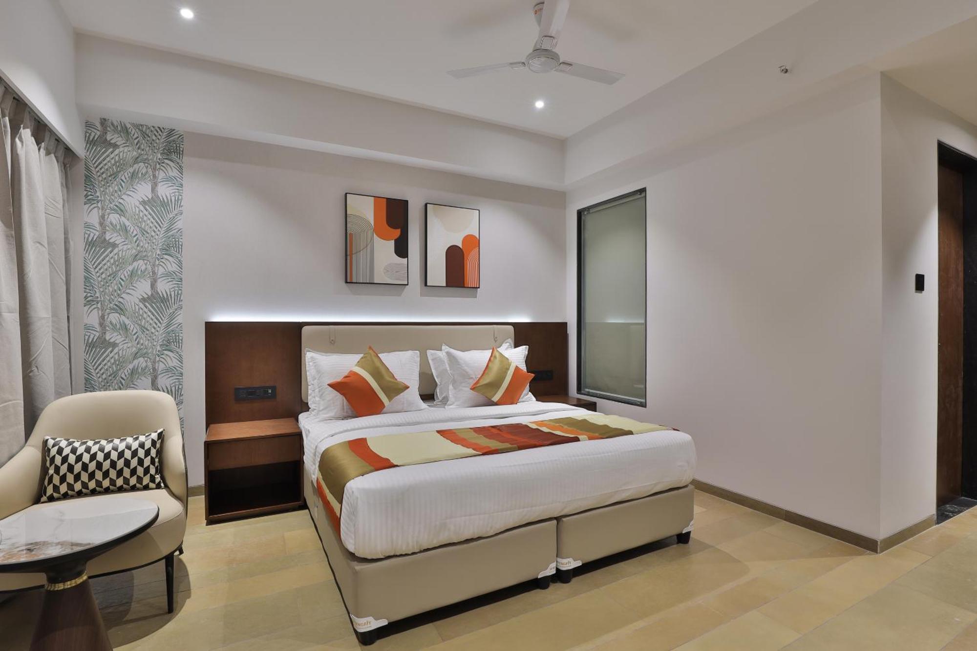 Hotel Elements Surat Exterior photo