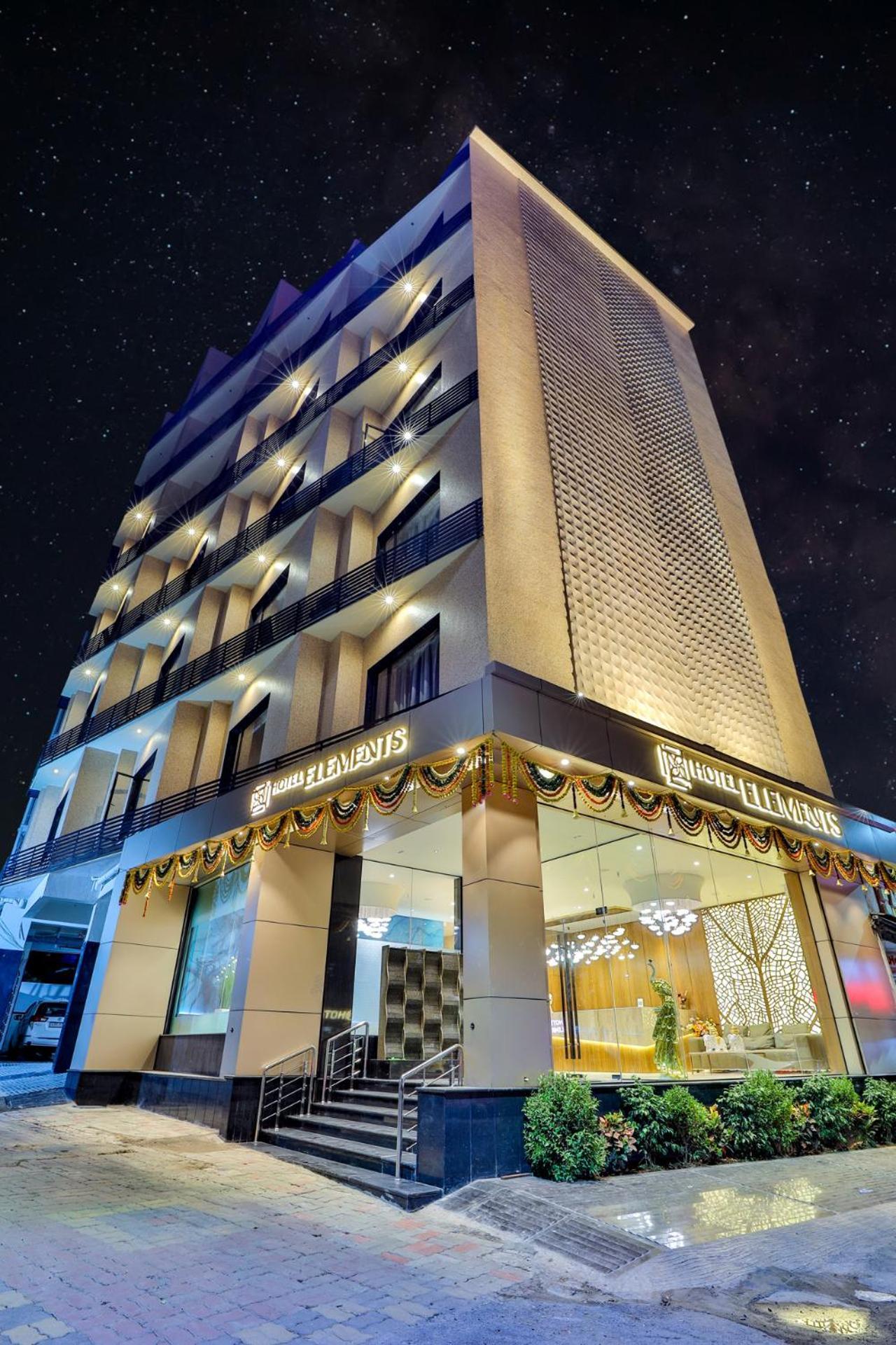 Hotel Elements Surat Exterior photo