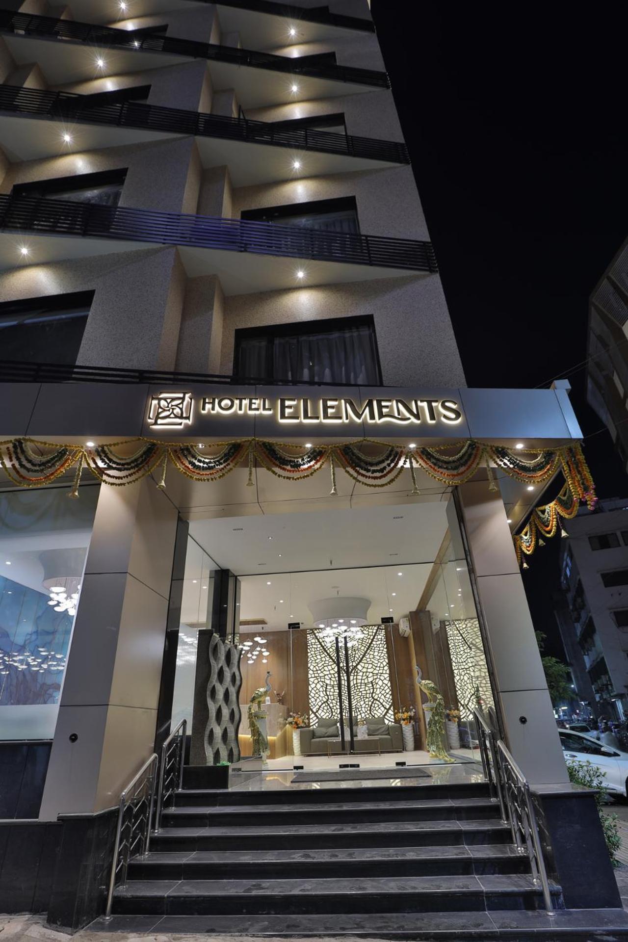 Hotel Elements Surat Exterior photo