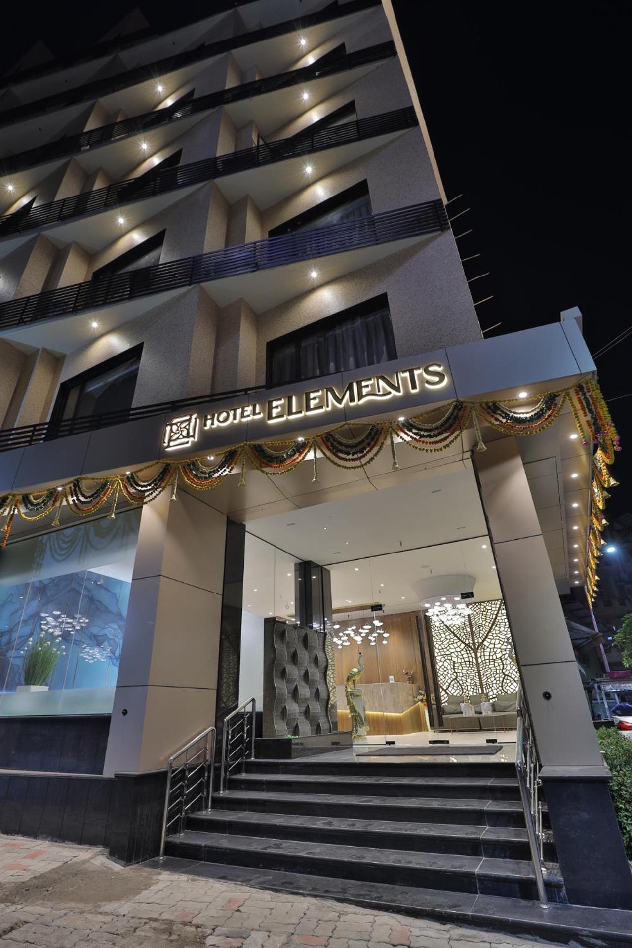 Hotel Elements Surat Exterior photo