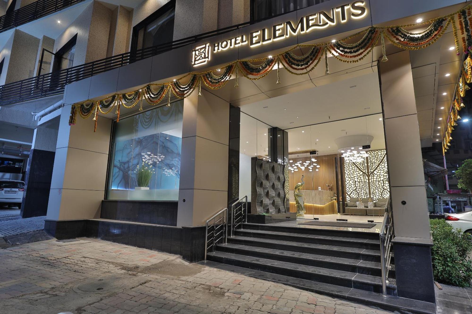 Hotel Elements Surat Exterior photo